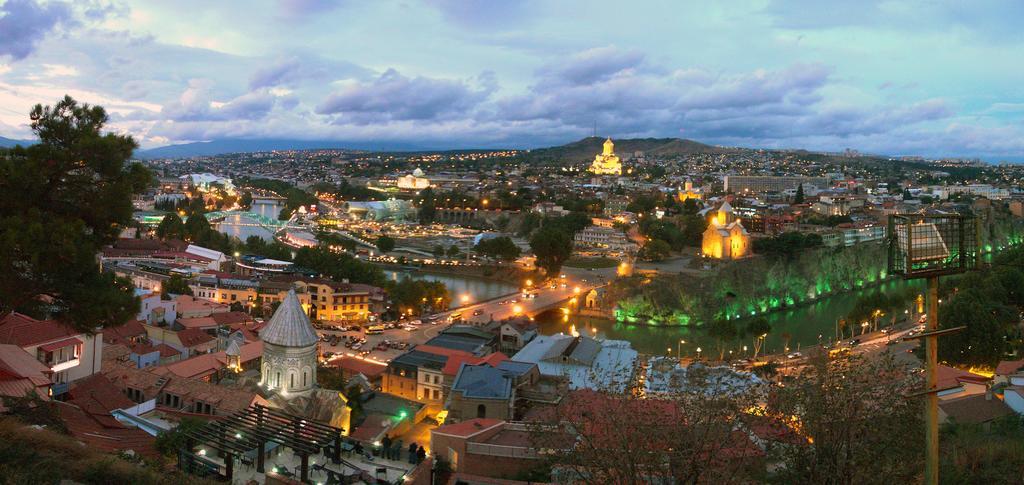 Europa+T Hotel Tbilisi Exterior foto