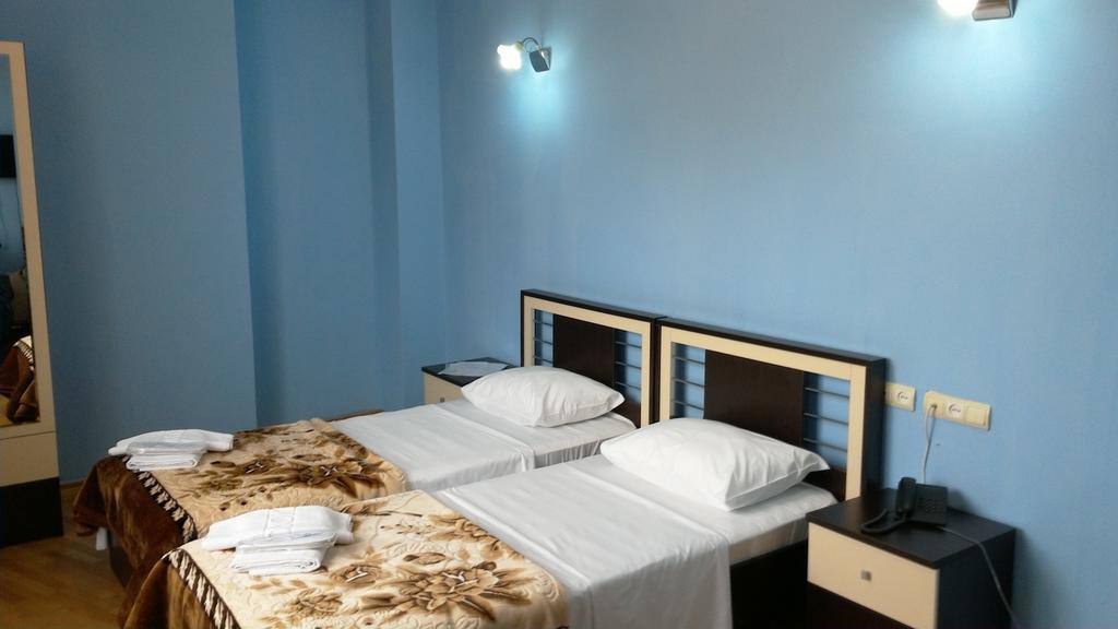 Europa+T Hotel Tbilisi Exterior foto