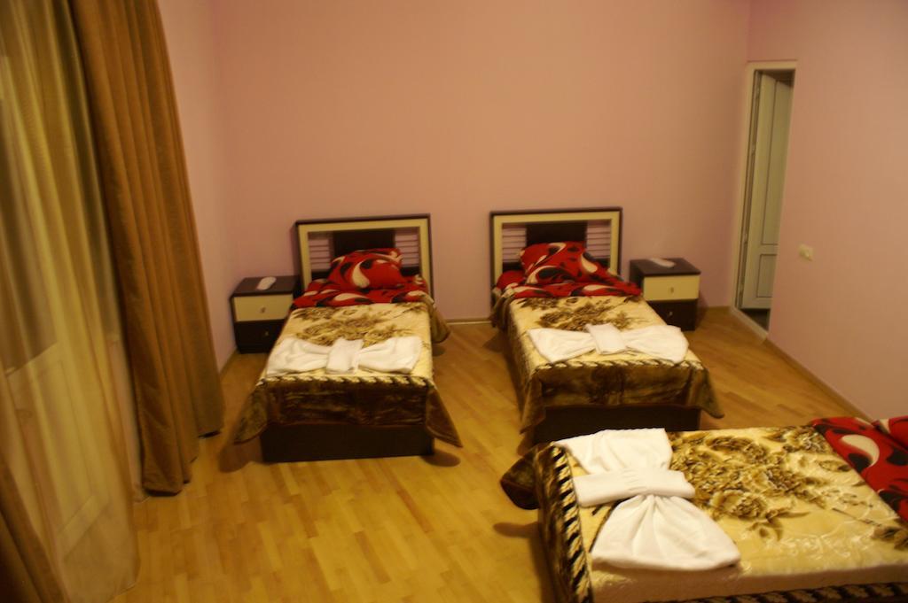 Europa+T Hotel Tbilisi Quarto foto