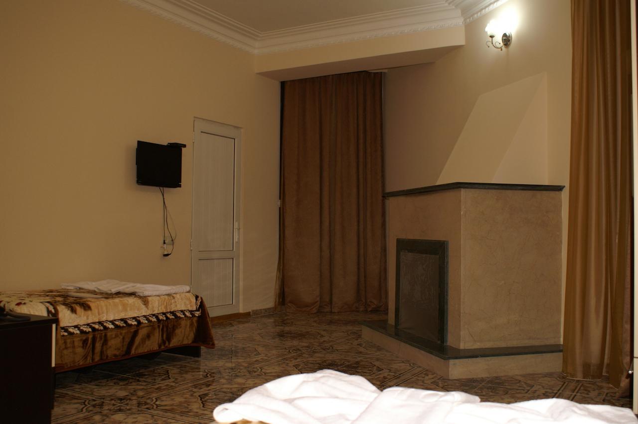 Europa+T Hotel Tbilisi Exterior foto
