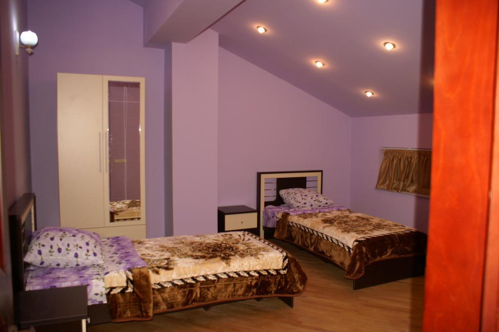 Europa+T Hotel Tbilisi Quarto foto